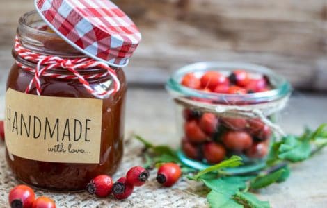 food jars make good holiday crafts to sell online